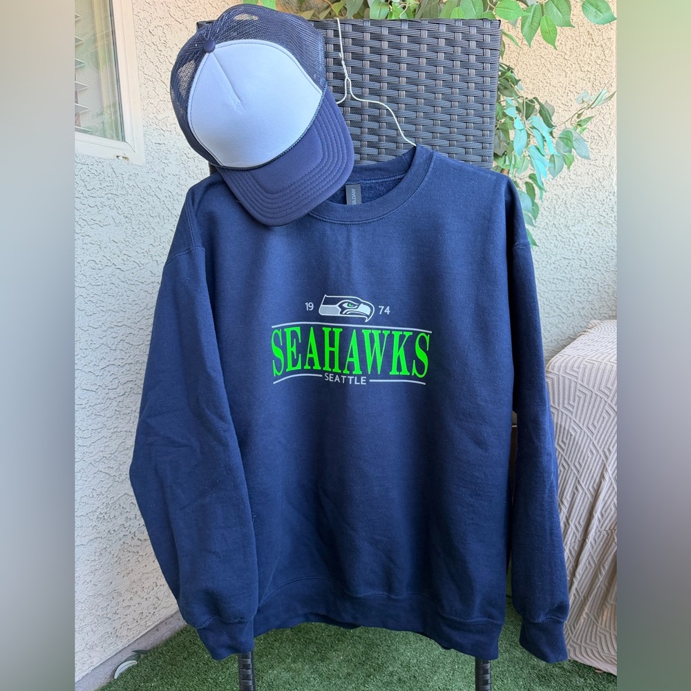 Seattle Seahawks Navy Crewneck, NFL - Picture 1 of 4